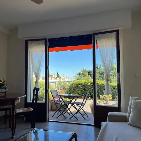 Beach, Sun, Air Conditioning And Parking In Agay!