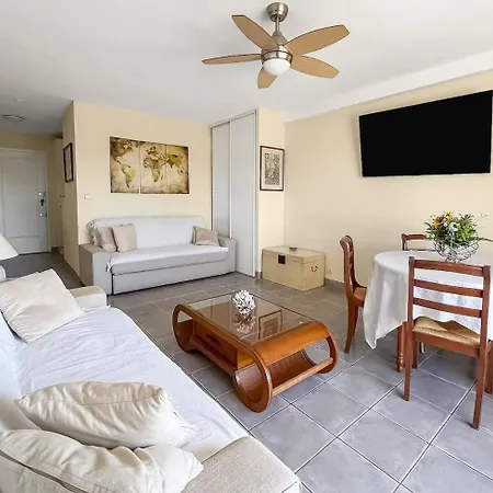 Beach, Sun, Air Conditioning And Parking In Agay! Lägenhet Saint-Raphaël