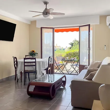 Beach, Sun, Air Conditioning And Parking In Agay! Saint-Raphaël