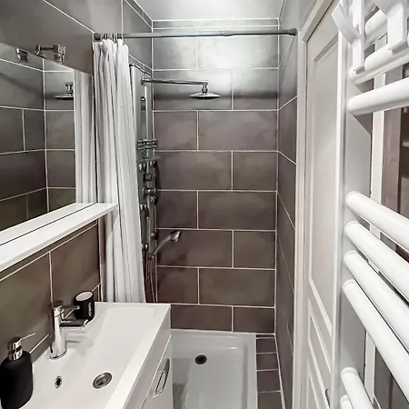 Beach, Sun, Air Conditioning And Parking In Agay! Lägenhet